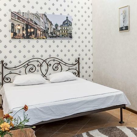 Comfortable Apartment On Franko リヴィウ エクステリア 写真
